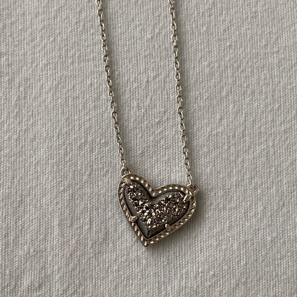 Kendra Scott Necklace